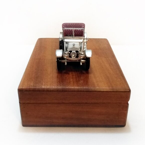 Vintage Wooden Cigar/Trinket Box With Mounted 1911 Daimler-Y13 - Picture 4 of 13